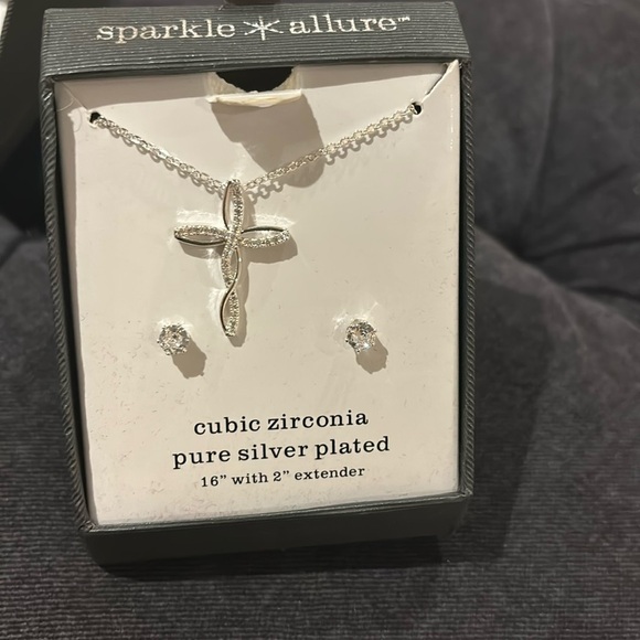 Sparkle Allure CZ Pure Silver Cross 3 piece jewelry Set Studd earrings - Picture 3 of 9